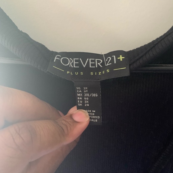 Forever 21 Black Top - Picture 3 of 3